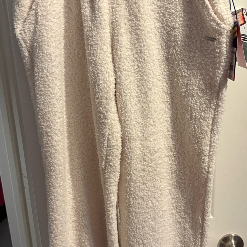 250- NWT Limited Too cream Fleece Pants